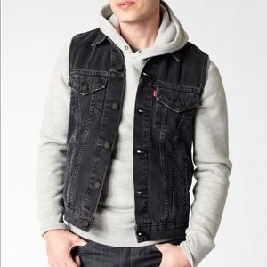 Levi’s Denim Trucker Vest